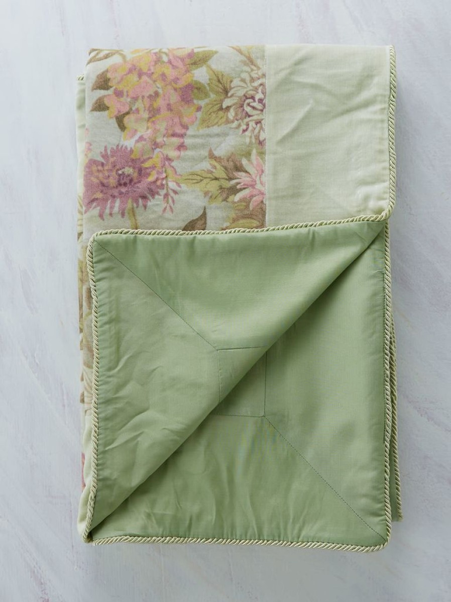 Decor April Cornell | Tea Garden Velvet Throw Sage