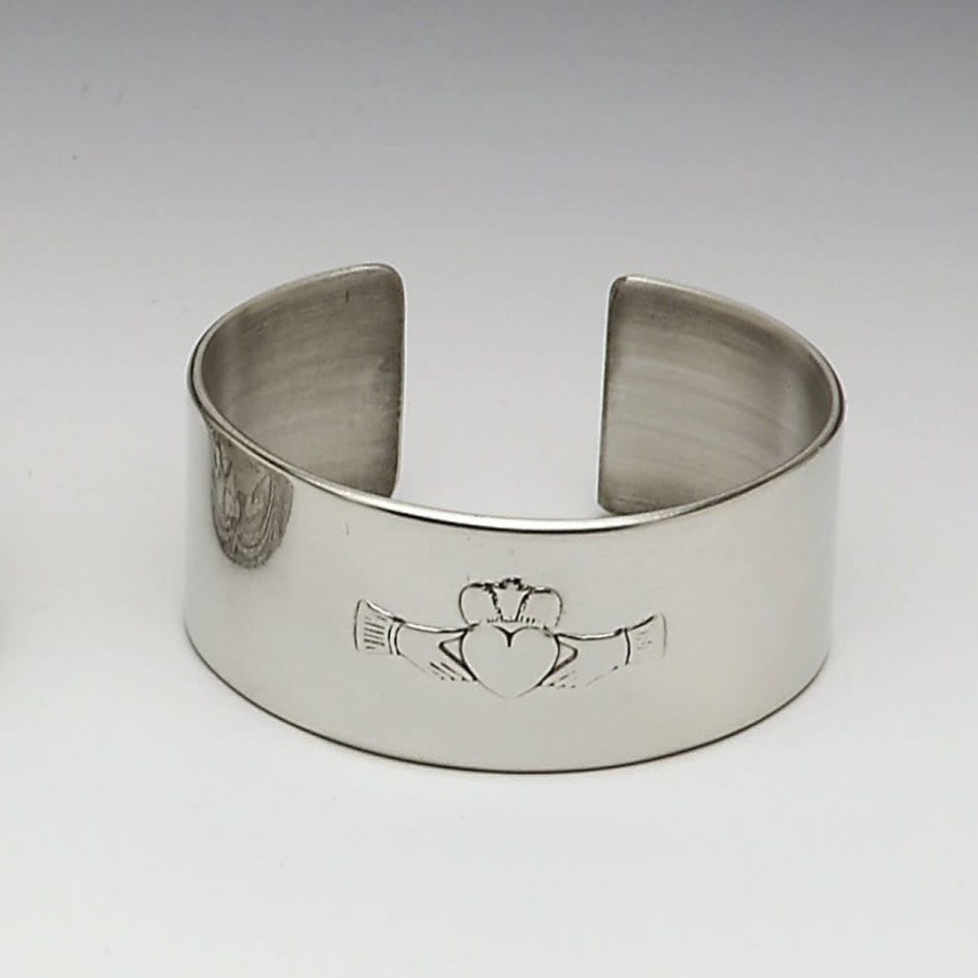 Wear British Isles Bracelets & Bangles | Claddagh Bangle